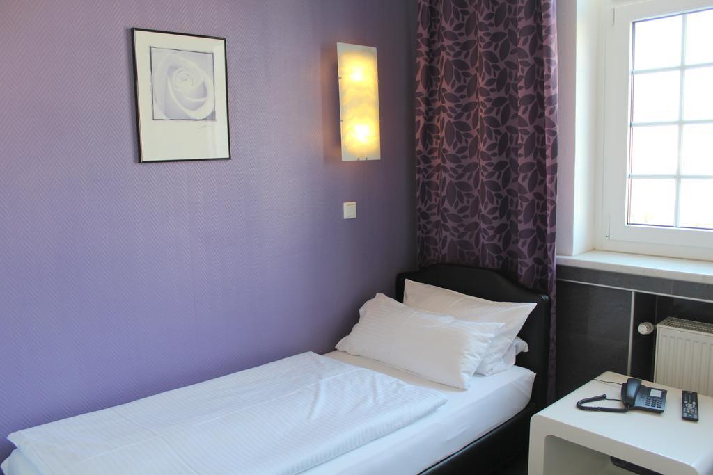 Hotel Heidelberger Hof ดุสเซลดอร์ฟ ภายนอก รูปภาพ