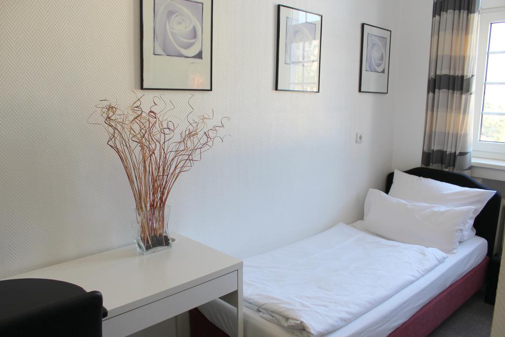 Hotel Heidelberger Hof ดุสเซลดอร์ฟ ภายนอก รูปภาพ
