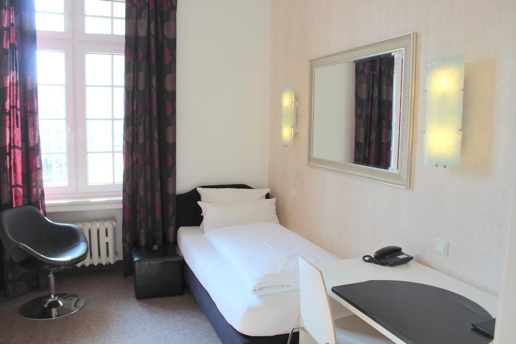 Hotel Heidelberger Hof ดุสเซลดอร์ฟ ภายนอก รูปภาพ