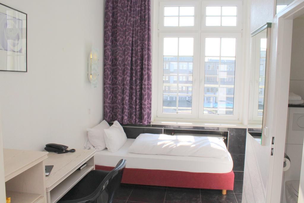 Hotel Heidelberger Hof ดุสเซลดอร์ฟ ภายนอก รูปภาพ