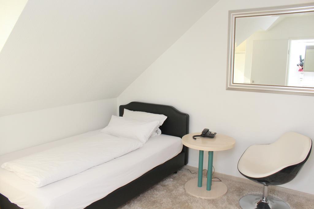 Hotel Heidelberger Hof ดุสเซลดอร์ฟ ภายนอก รูปภาพ