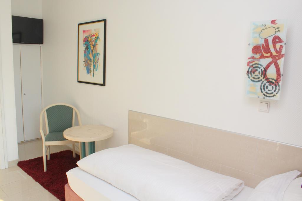 Hotel Heidelberger Hof ดุสเซลดอร์ฟ ภายนอก รูปภาพ