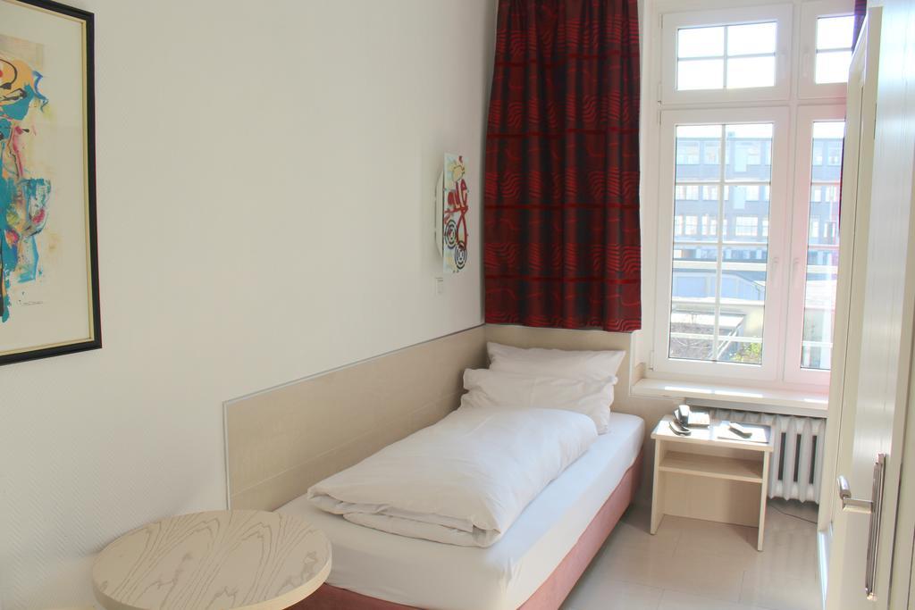 Hotel Heidelberger Hof ดุสเซลดอร์ฟ ภายนอก รูปภาพ