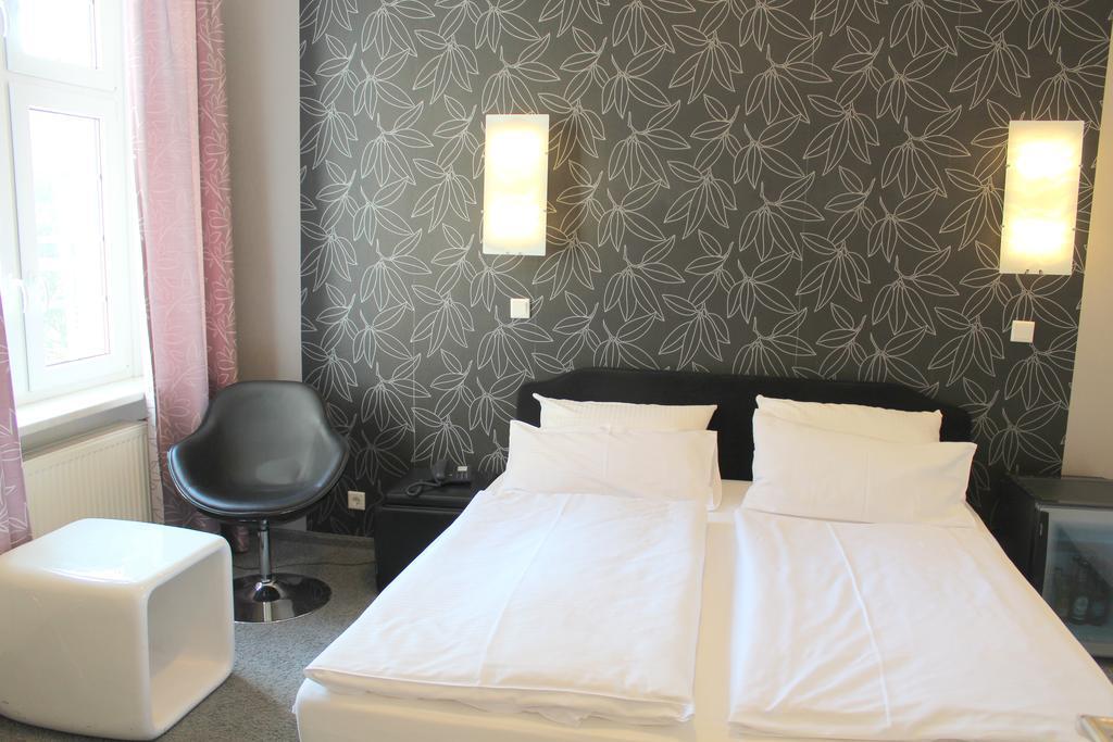 Hotel Heidelberger Hof ดุสเซลดอร์ฟ ภายนอก รูปภาพ